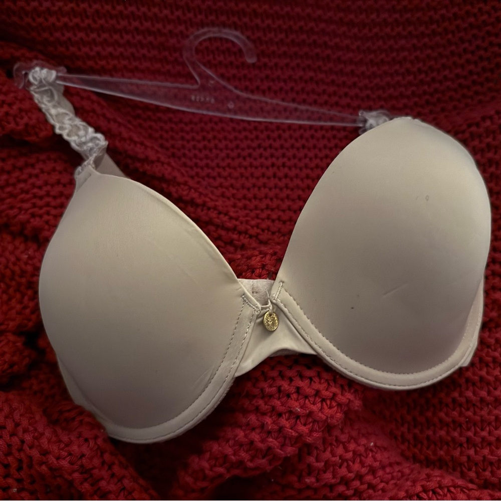 Natori pure Luxe in cafe